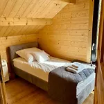 Hébergement de vacances Wodne Widoki - Letniskowy Z Jacuzzi