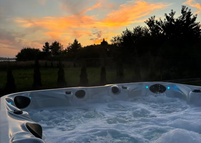 Wodne Widoki - Letniskowy Z Jacuzzi Vakantiehuis Dziwnówek