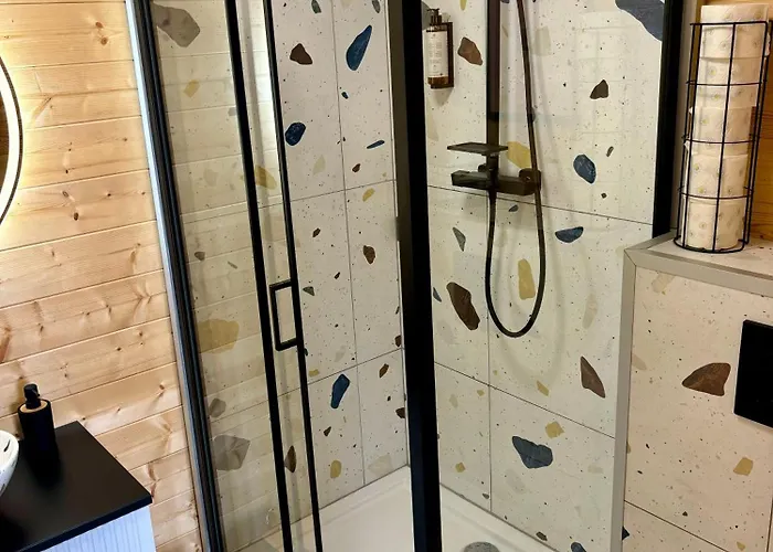 Wodne Widoki - Letniskowy Z Jacuzzi Vakantiehuis