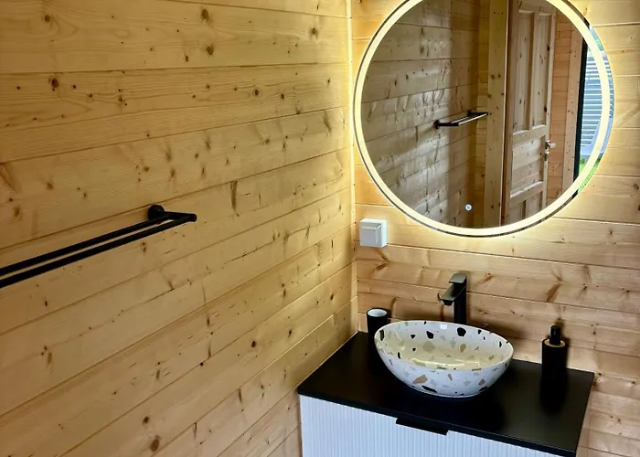 Vakantiehuis Wodne Widoki - Letniskowy Z Jacuzzi Dziwnówek