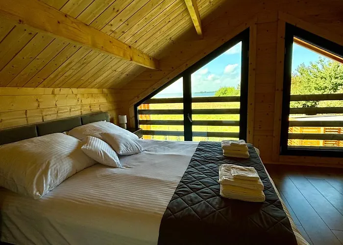 Wodne Widoki - Letniskowy Z Jacuzzi Vakantiehuis *